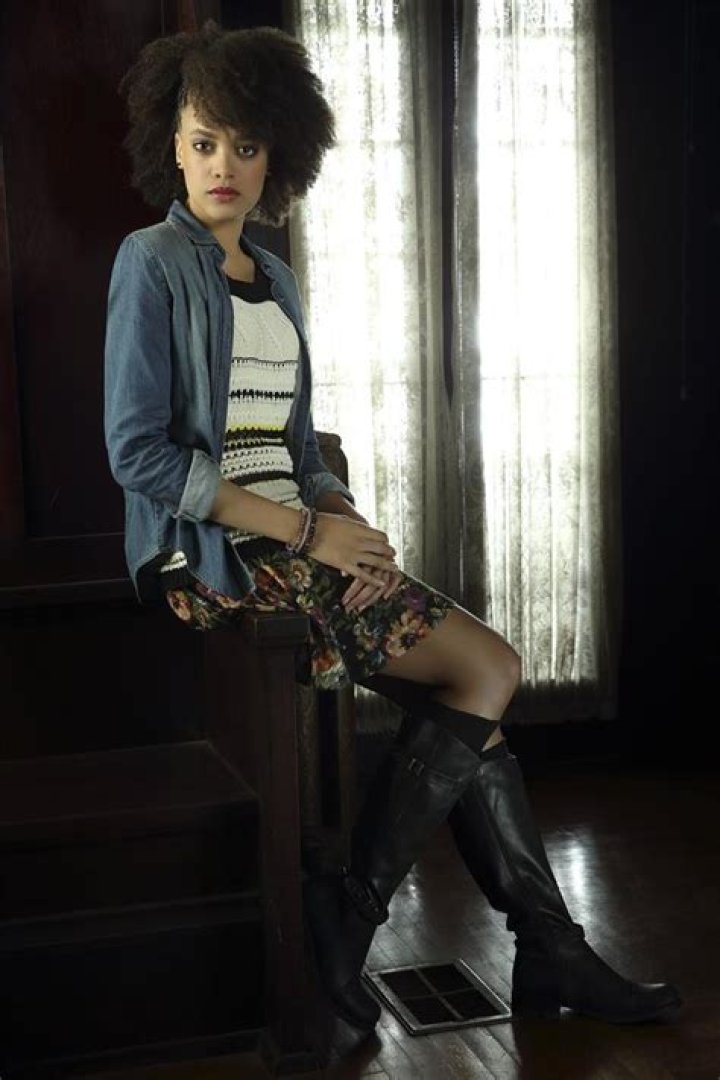BRITNE OLDFORD – Celeb Secrets